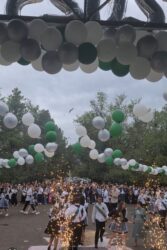 Торжественная линейка посвященная окончанию учебного года